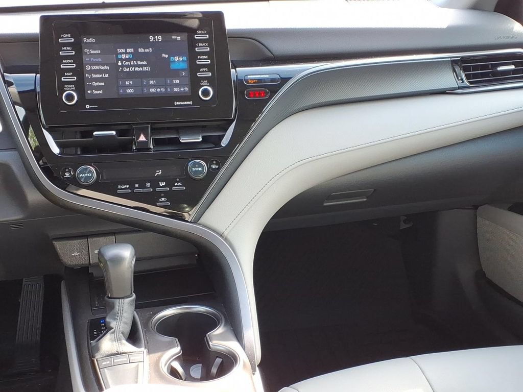 Used 2024 Toyota Camry SE FWD image 13