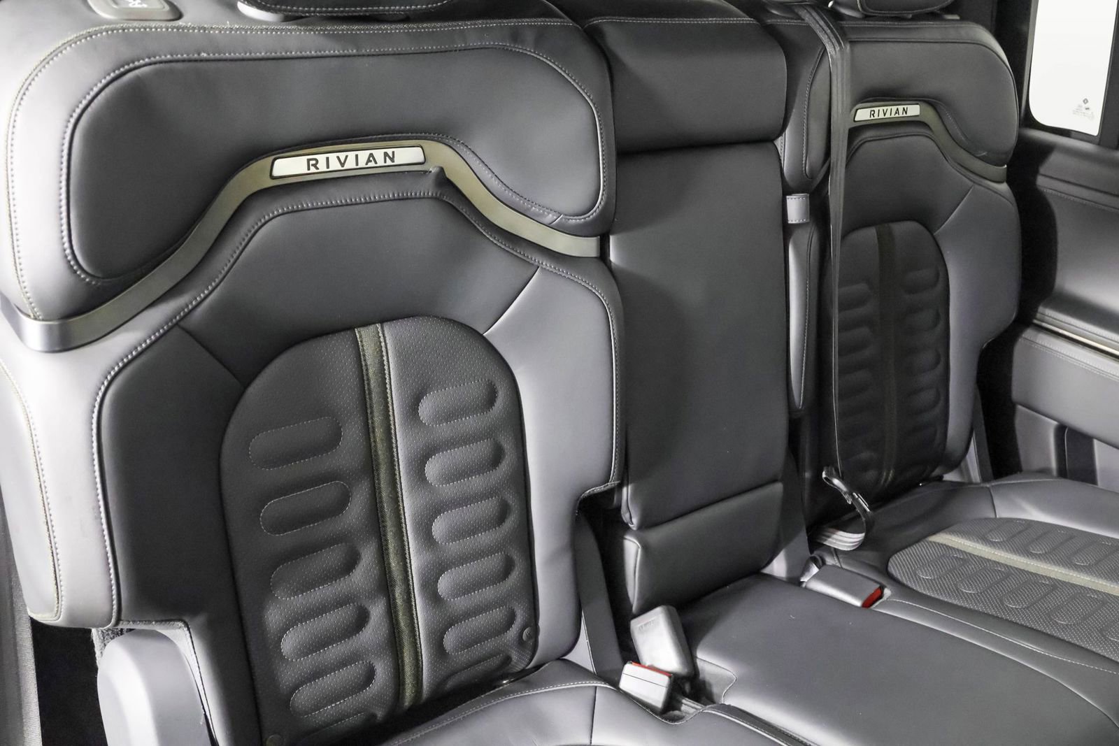 Used 2022 Rivian R1S Launch Edition AWD/4WD image 43