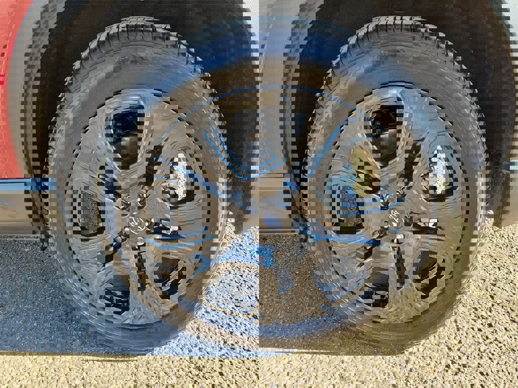 Used 2025 Subaru Ascent Bronze Edition image 11