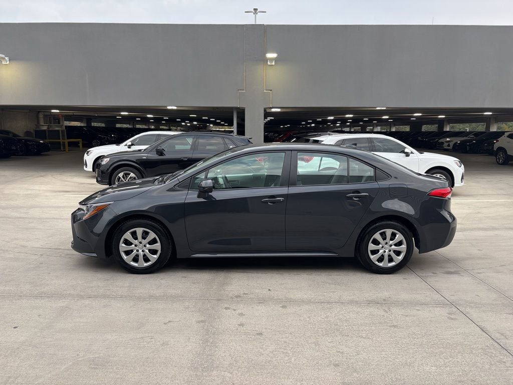 Used 2025 Toyota Corolla LE image 9