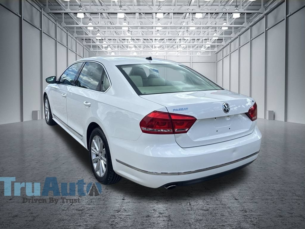 Used 2012 Volkswagen Passat 2.5 SEL FWD image 5