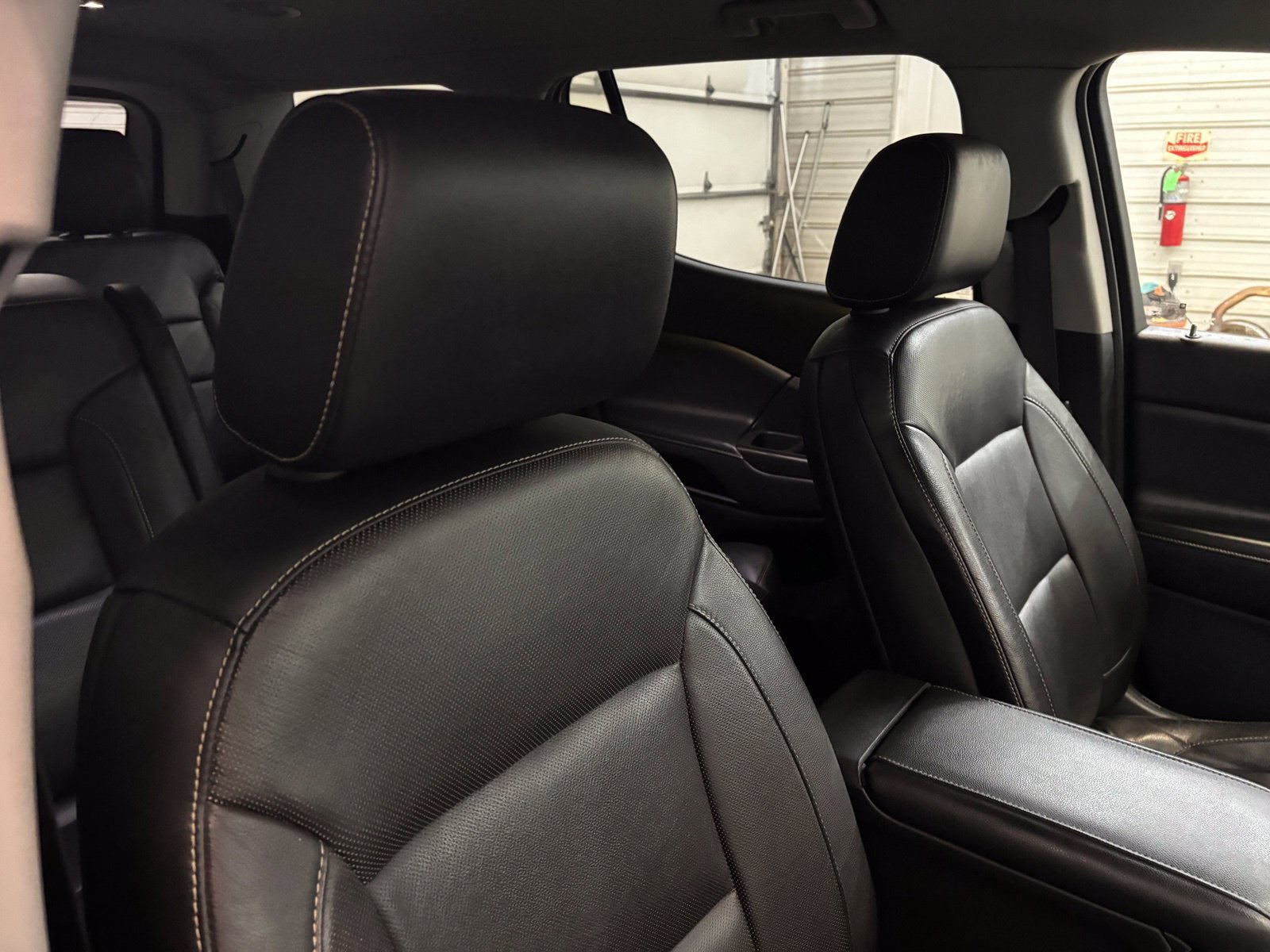 Used 2018 GMC Acadia SLT AWD/4WD image 25
