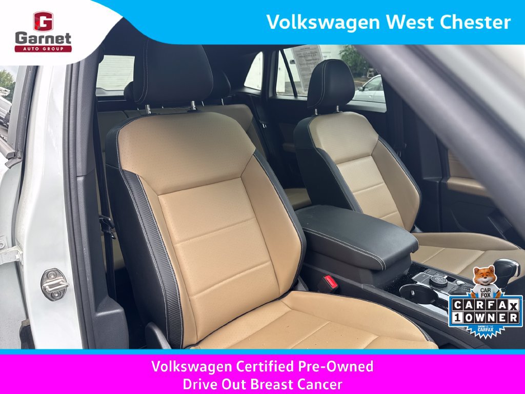 Certified 2023 Volkswagen Atlas Cross Sport SEL R-Line AWD/4WD image 17