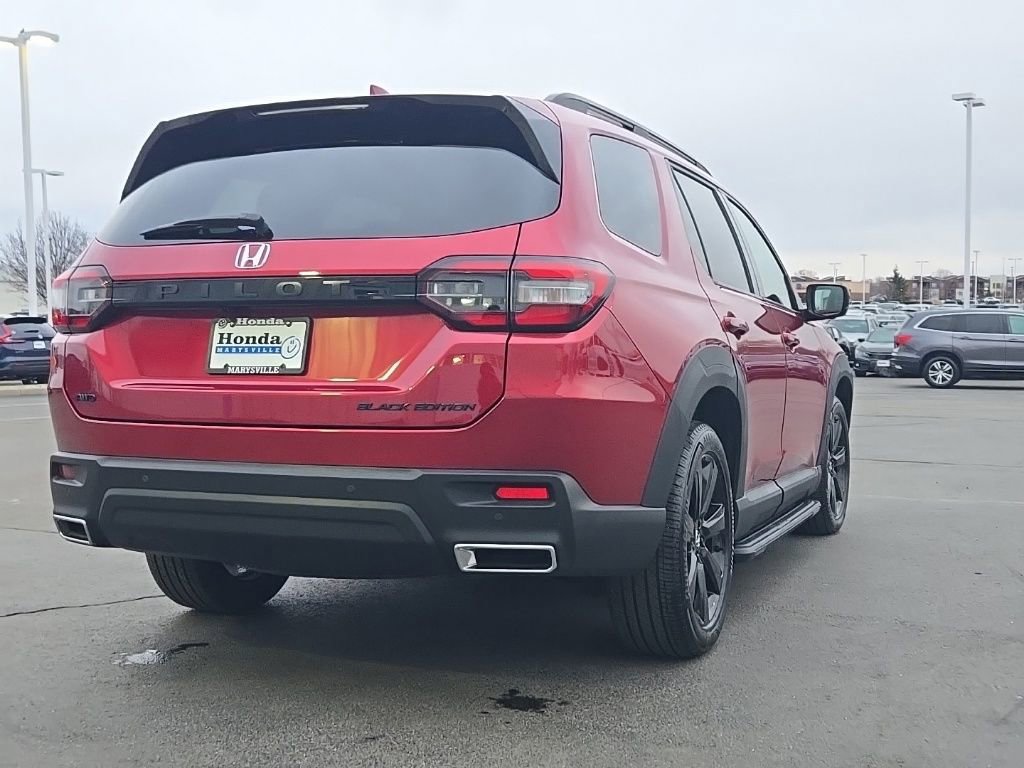 Used 2025 Honda Pilot Black Edition image 9