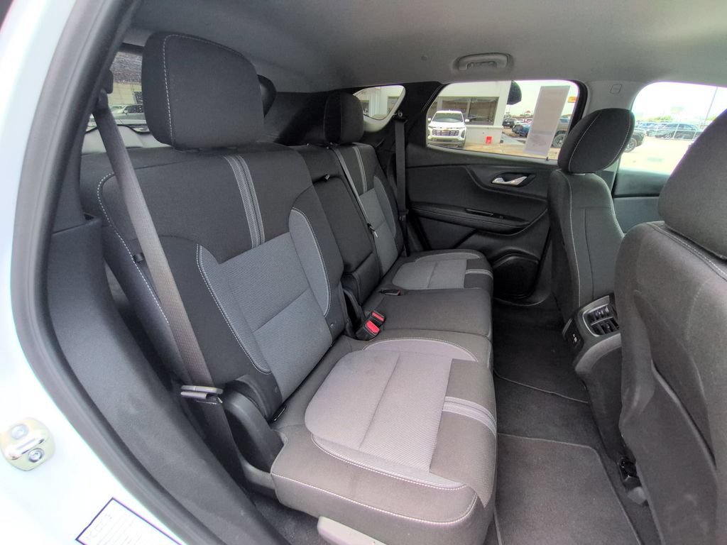 Used 2025 Chevrolet Blazer LT FWD image 29