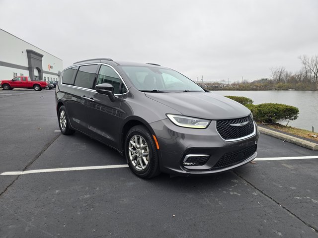 Used 2021 Chrysler Pacifica Touring image 52