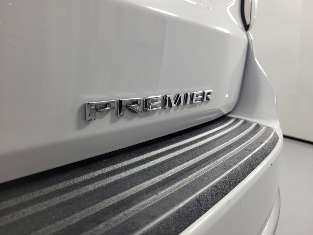 Used 2024 Chevrolet Tahoe Premier AWD/4WD image 5