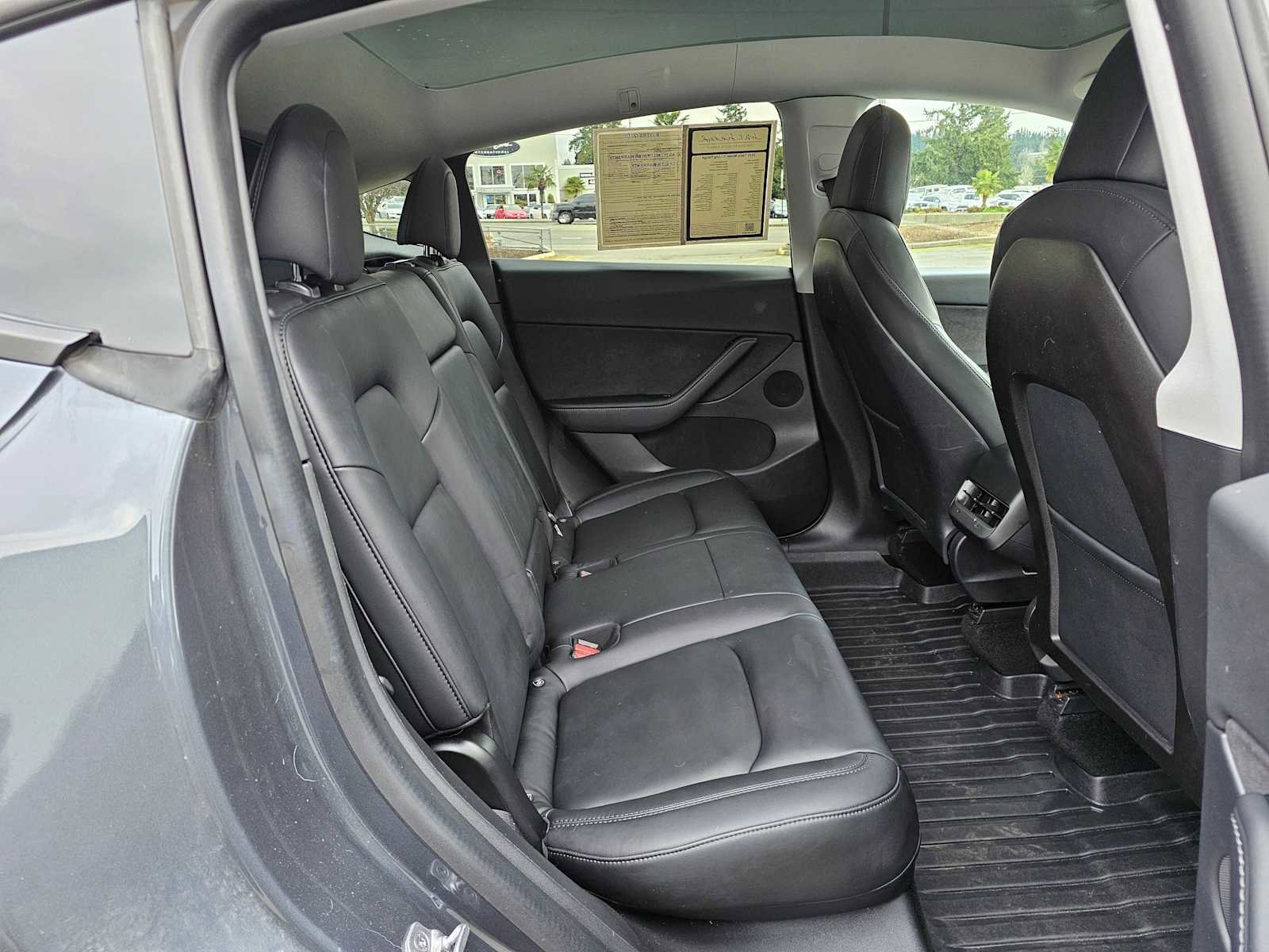 Used 2020 Tesla Model Y Long Range image 12