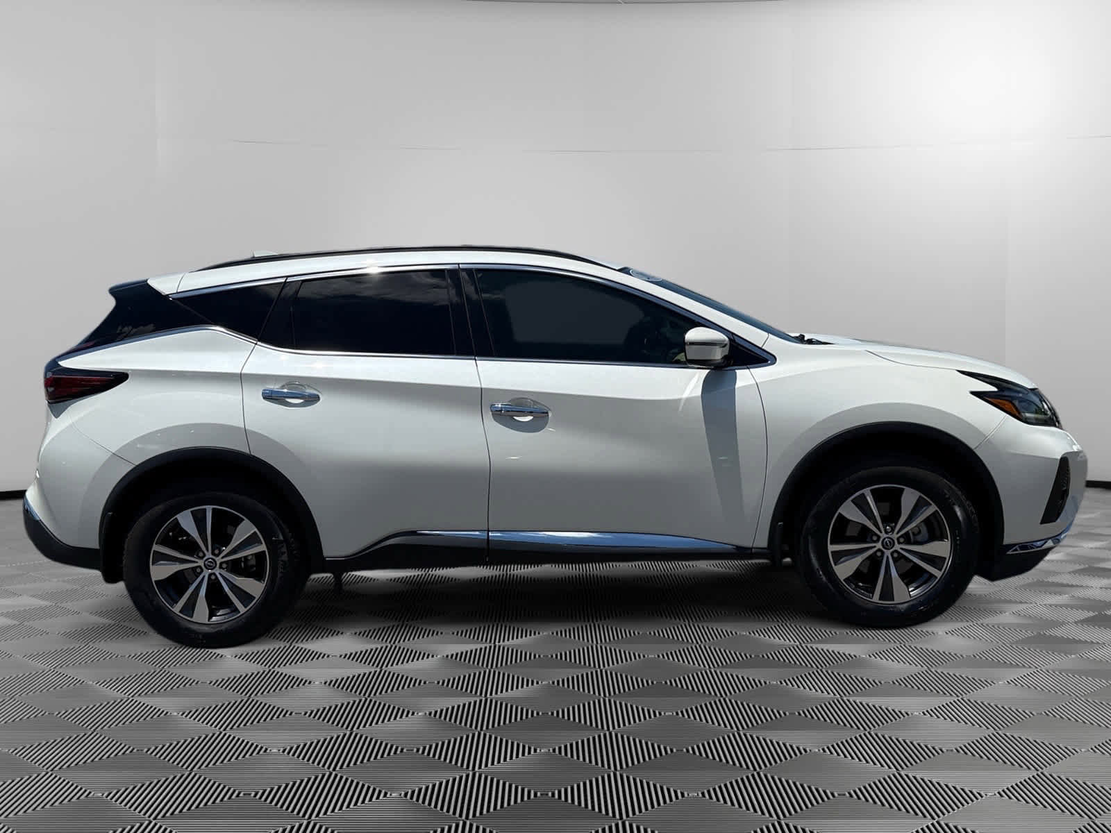 Used 2023 Nissan Murano SV FWD image 6