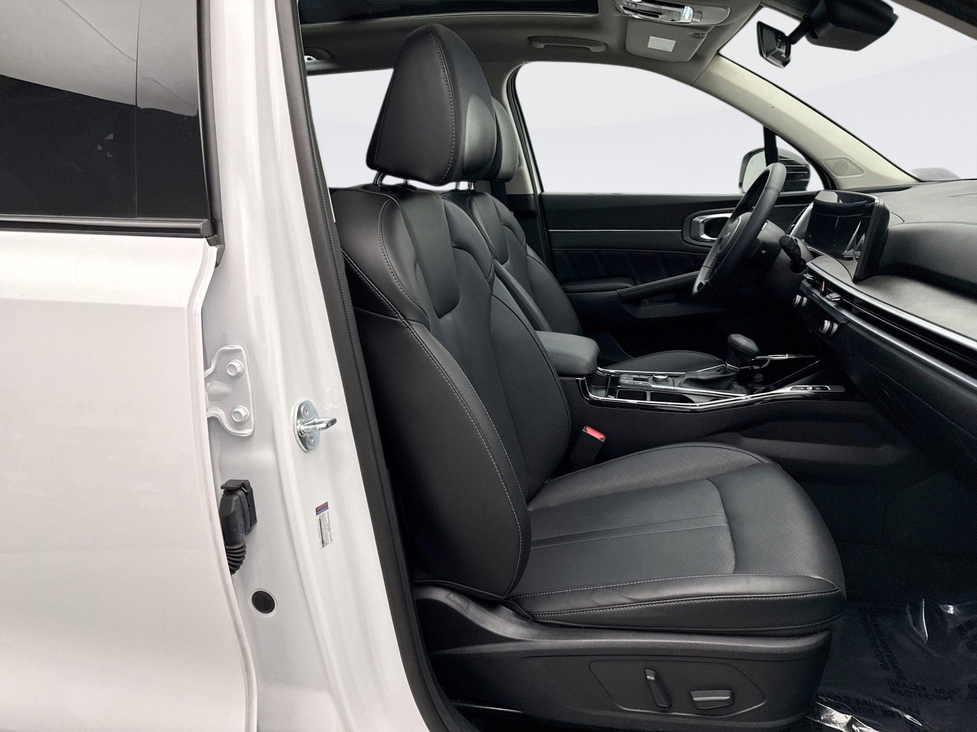 Used 2025 Kia Sorento SX image 18