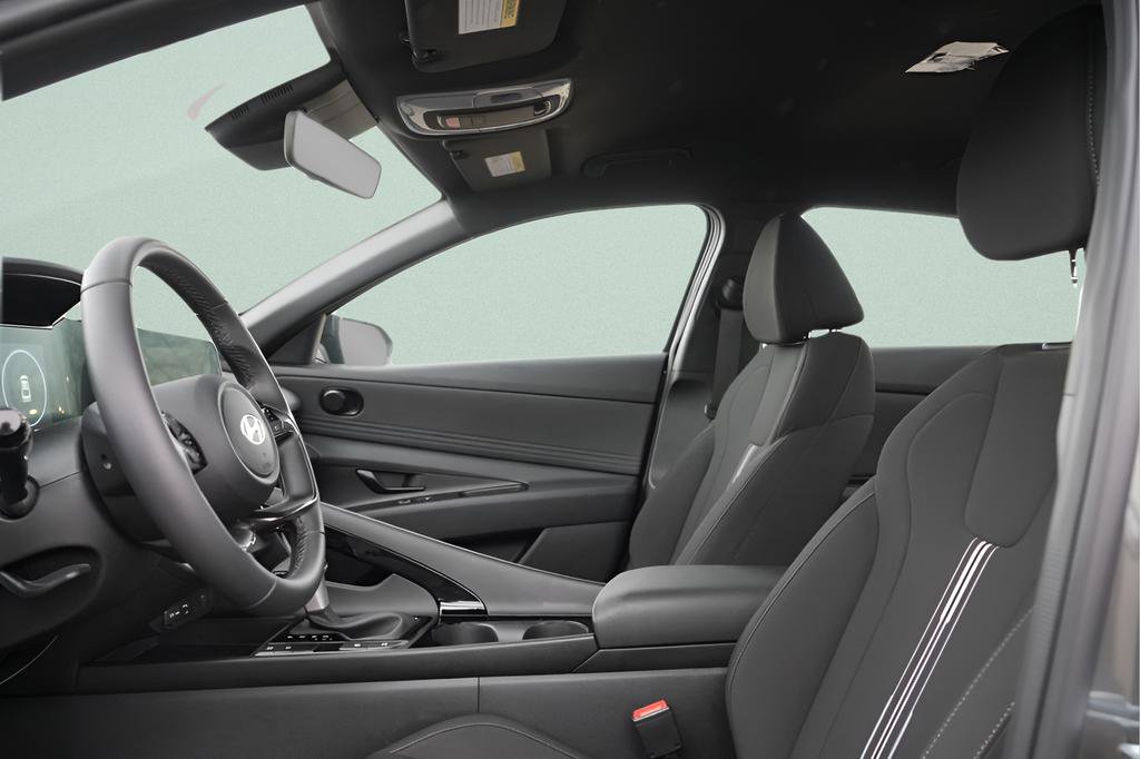 Certified 2025 Hyundai Elantra SEL FWD image 23
