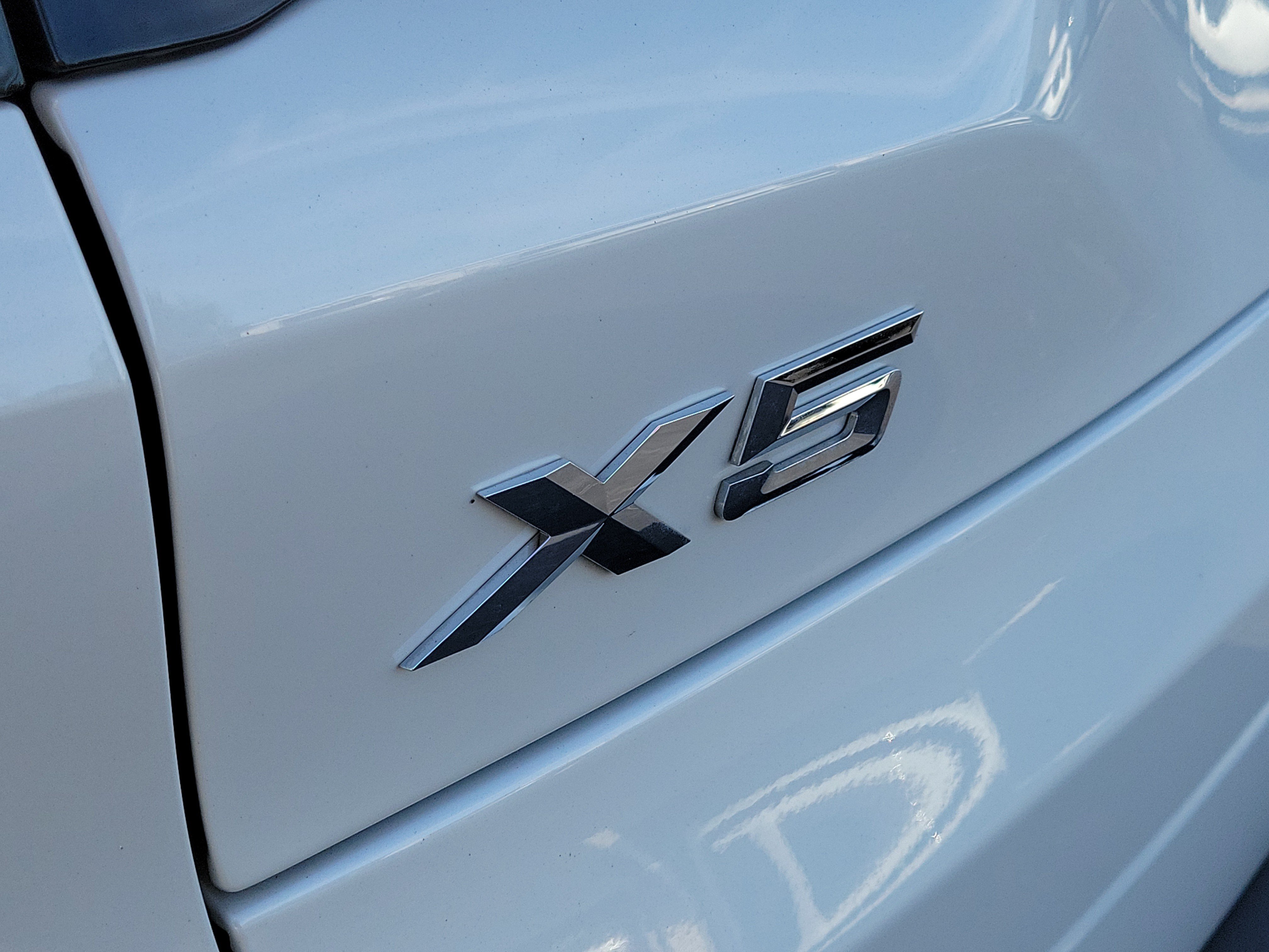 Used 2024 BMW X5 xDrive40i w/ Premium Package AWD/4WD image 5