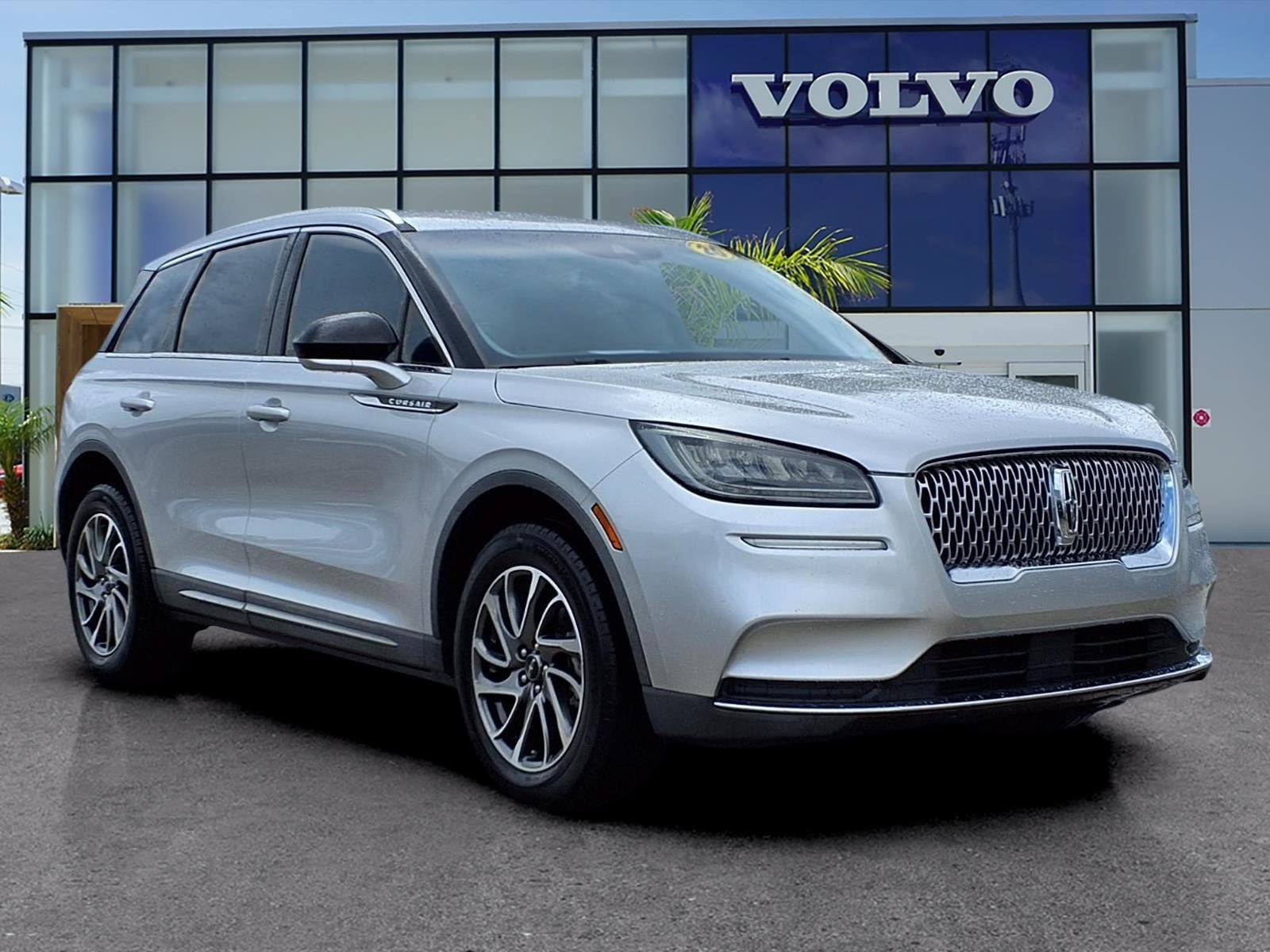 Used 2020 Lincoln Corsair FWD image 1