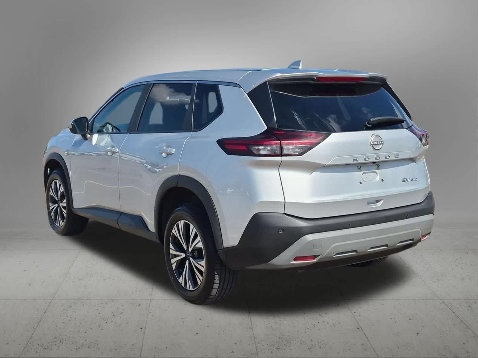 Used 2023 Nissan Rogue SV AWD/4WD image 4