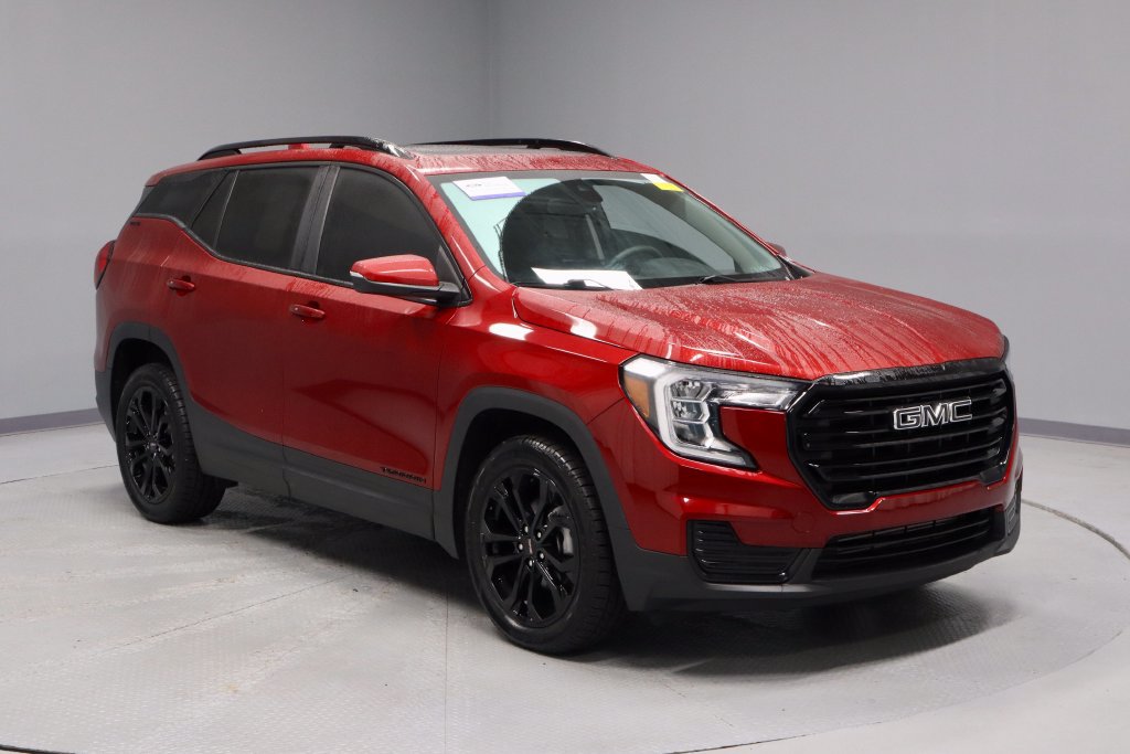 Used 2022 GMC Terrain SLE w/ Driver Convenience Package