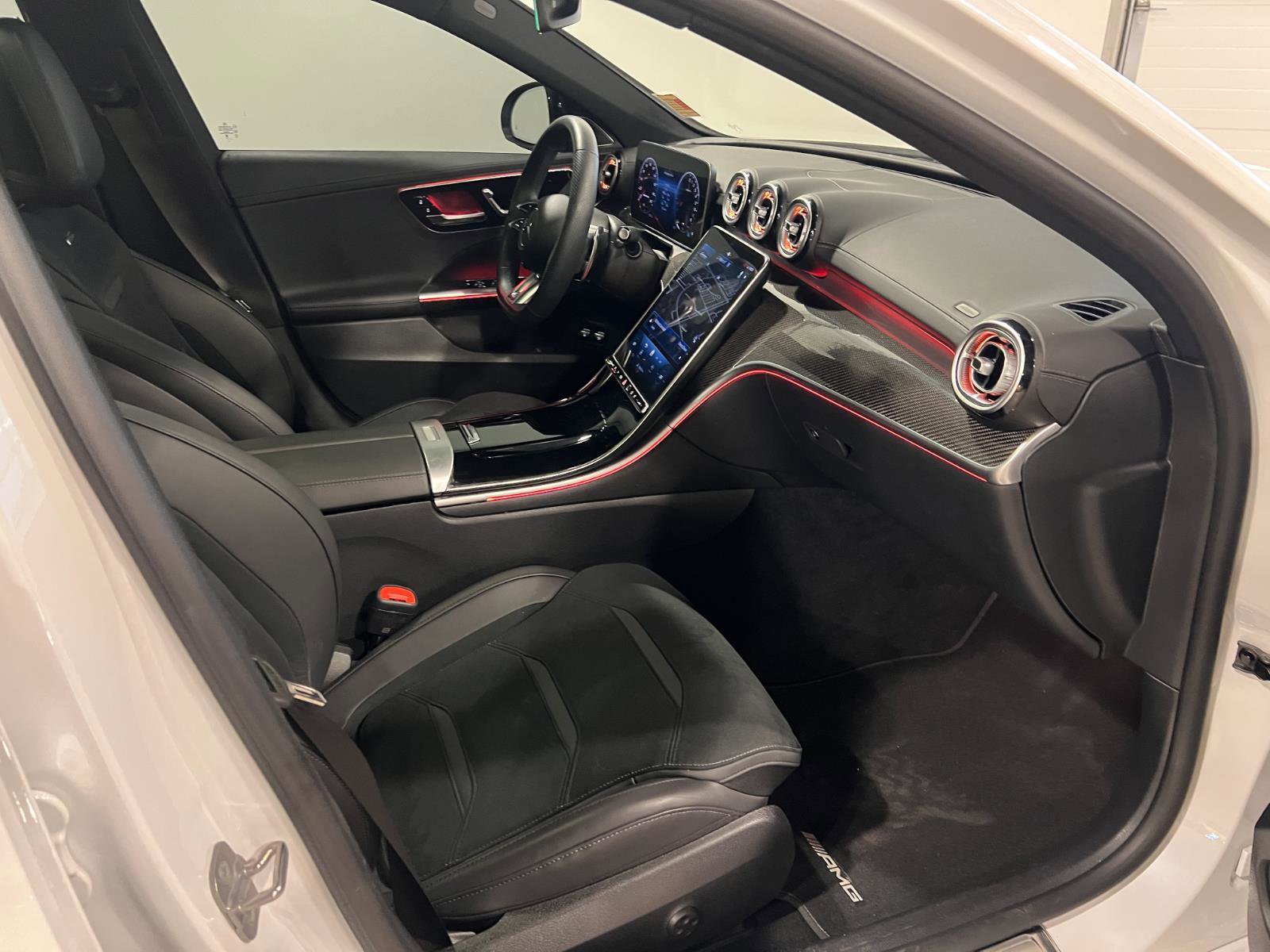 Used 2024 Mercedes-Benz C 36 AMG S image 38