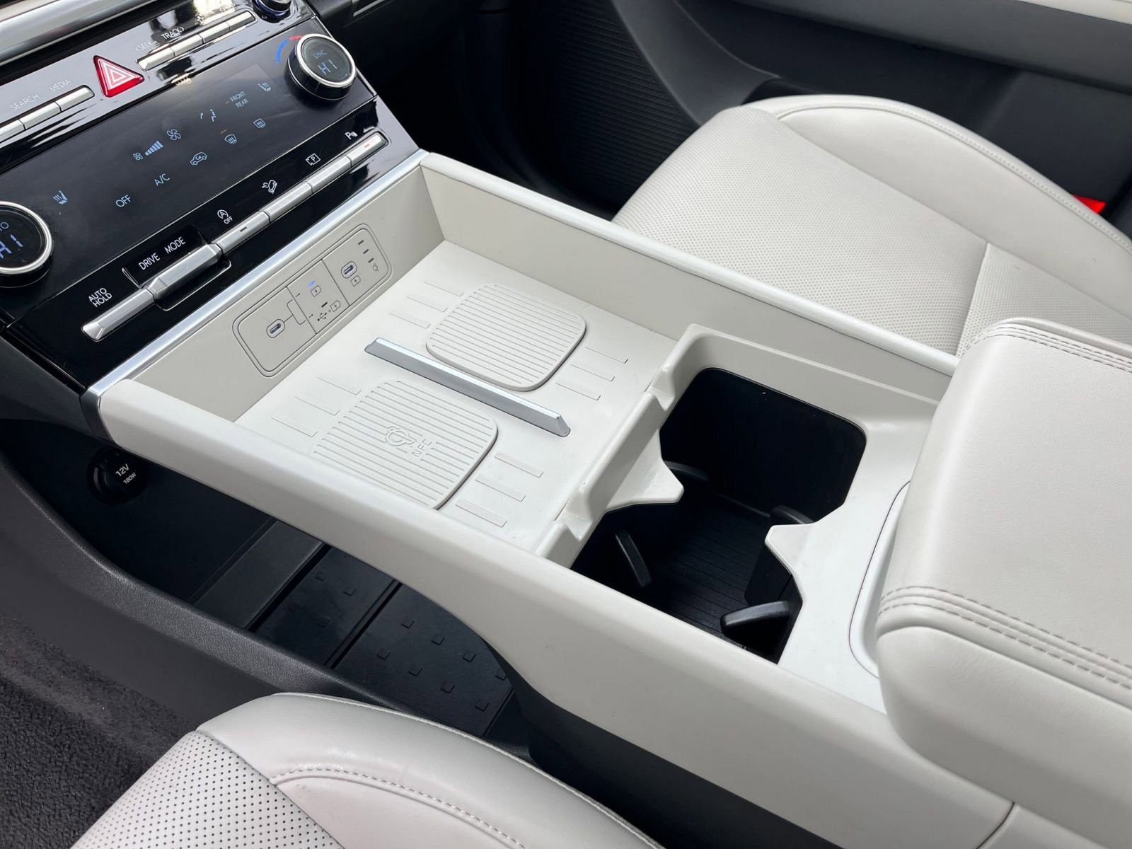 Used 2025 Hyundai Santa Fe SEL image 43