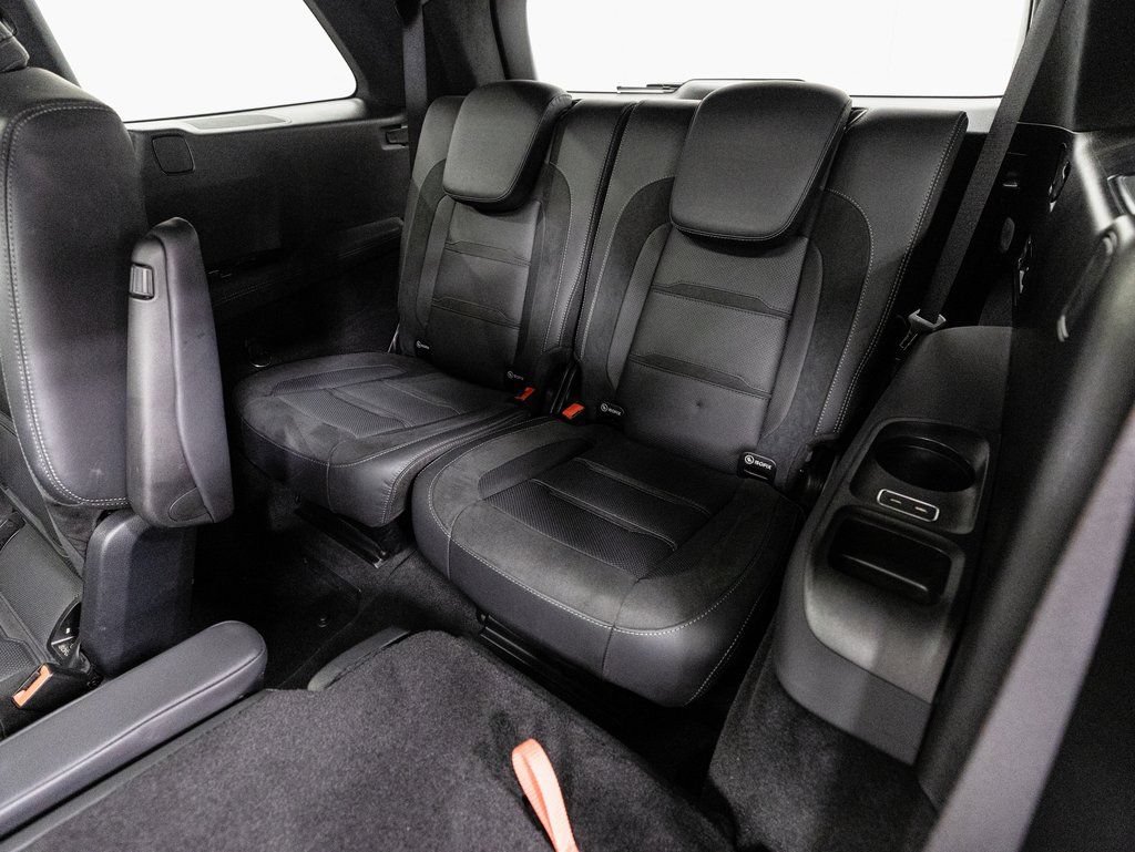 Certified 2024 Mercedes-Benz GLS 63 AMG 4MATIC image 32