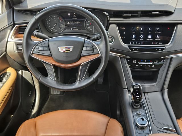 Used 2023 Cadillac XT5 Premium Luxury w/ Technology Package FWD image 25