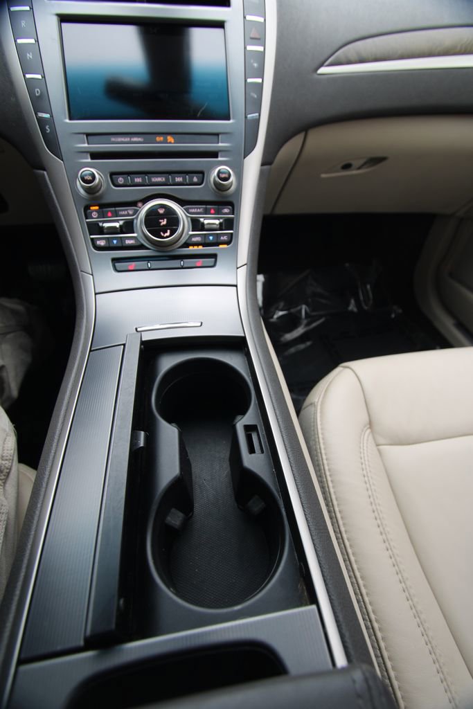 Used 2017 Lincoln MKZ Select w/ Technology Package image 27