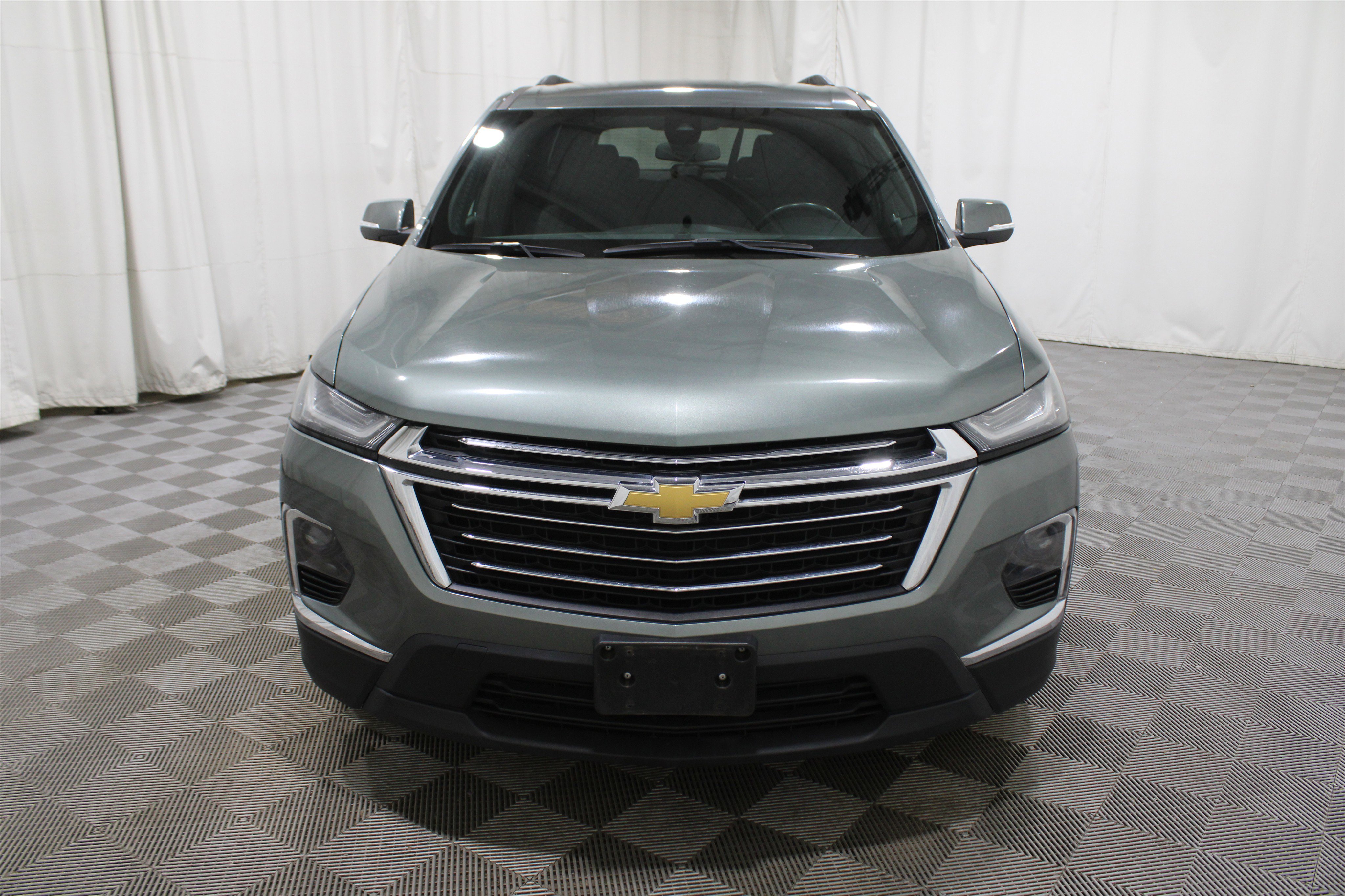 Used 2023 Chevrolet Traverse LT image 40
