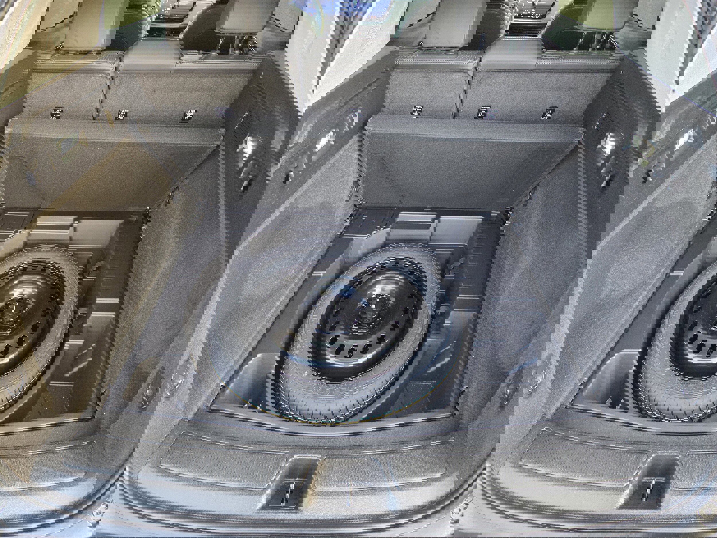 Used 2025 Buick Envision Preferred image 25