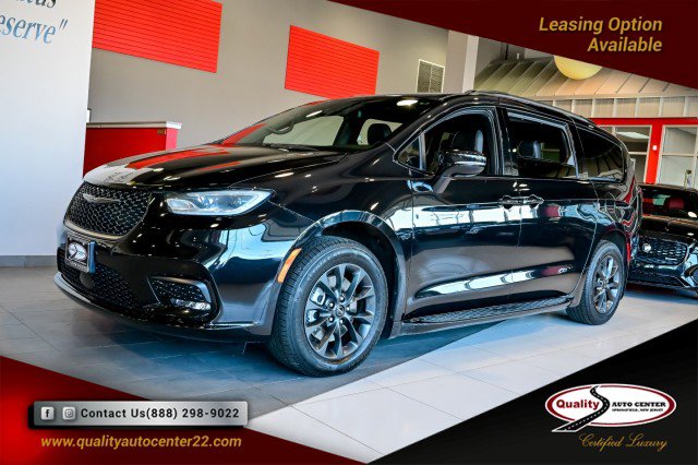 Used 2021 Chrysler Pacifica Touring-L w/ S Appearance Package image 1
