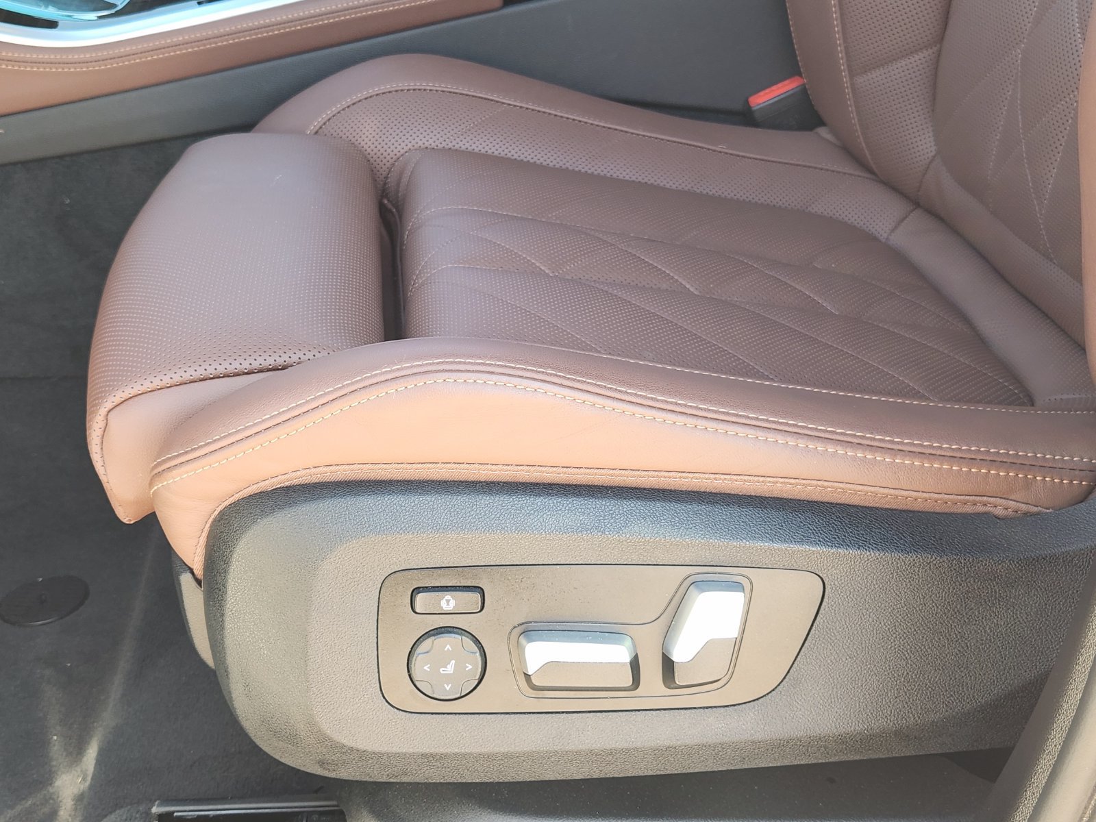 Used 2023 BMW X5 sDrive40i w/ M Sport Package RWD image 27