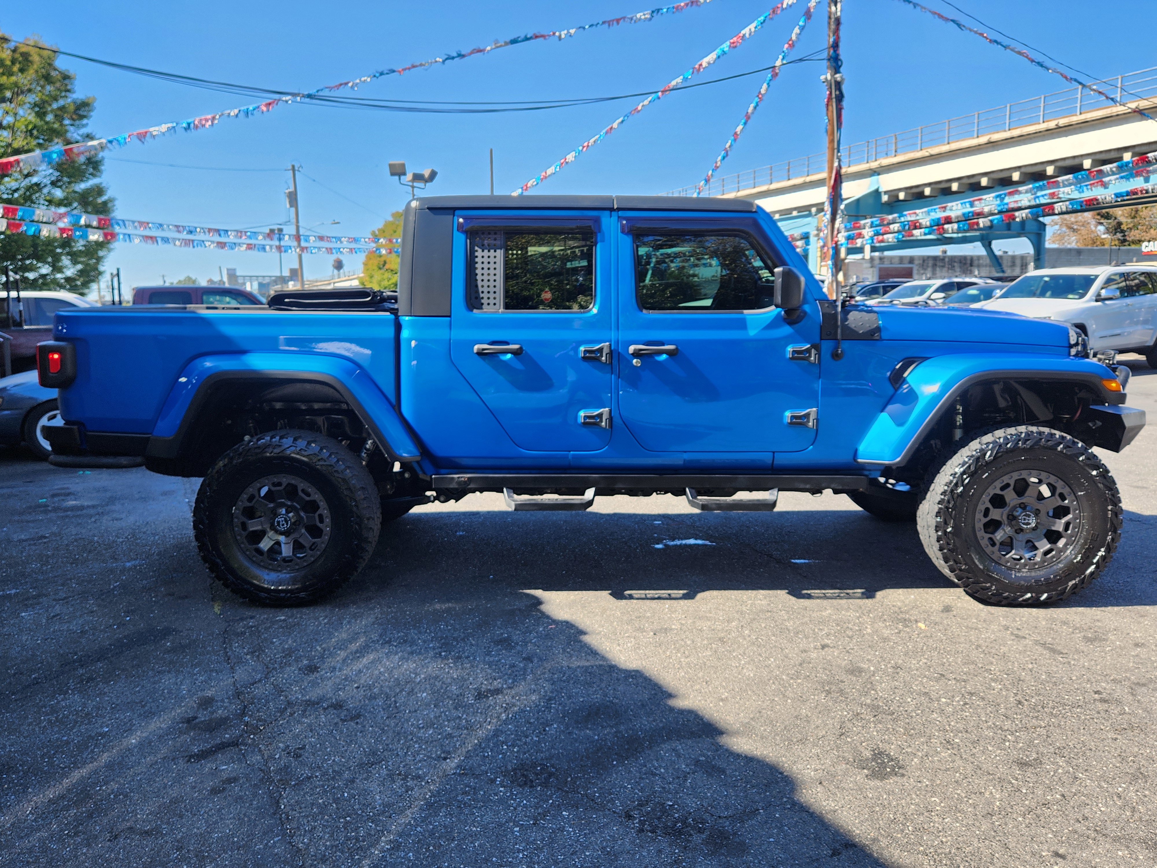 Used 2021 Jeep Gladiator Sport image 6