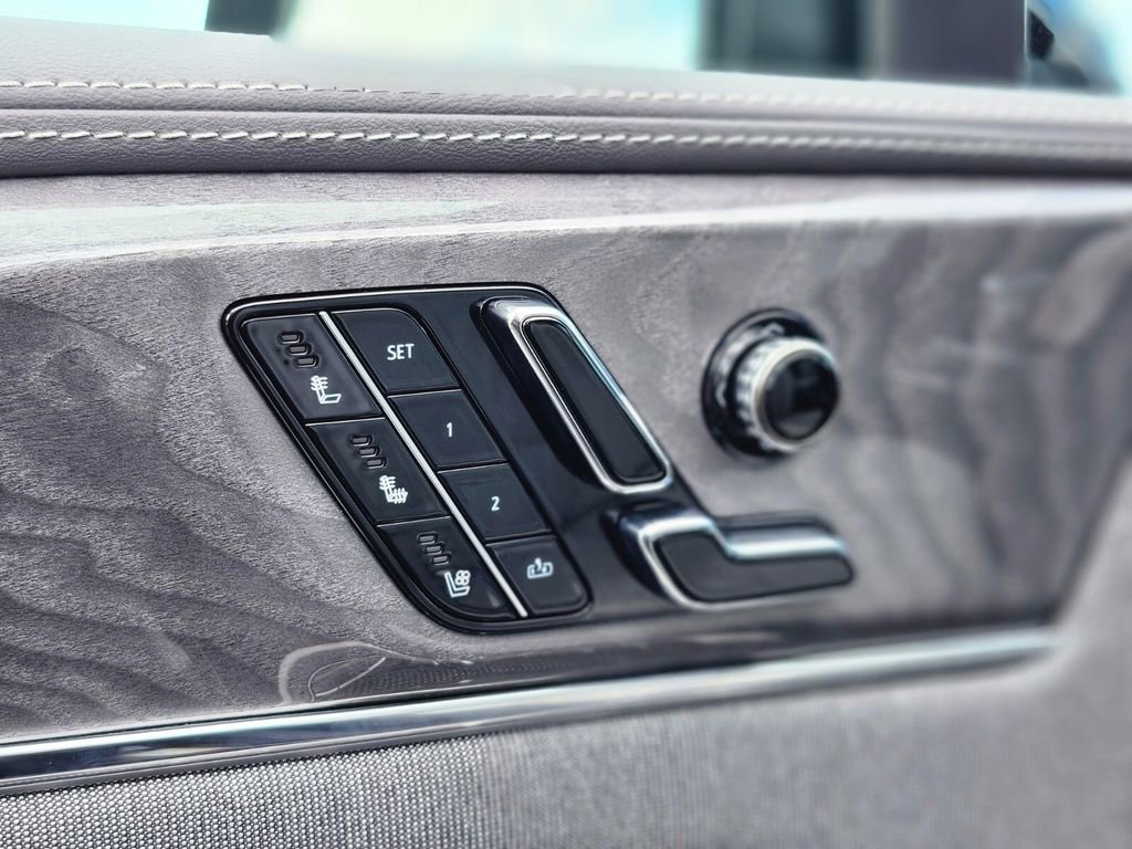 Used 2025 Cadillac Escalade IQ Luxury 1 w/ LPO, Radiant Package image 16