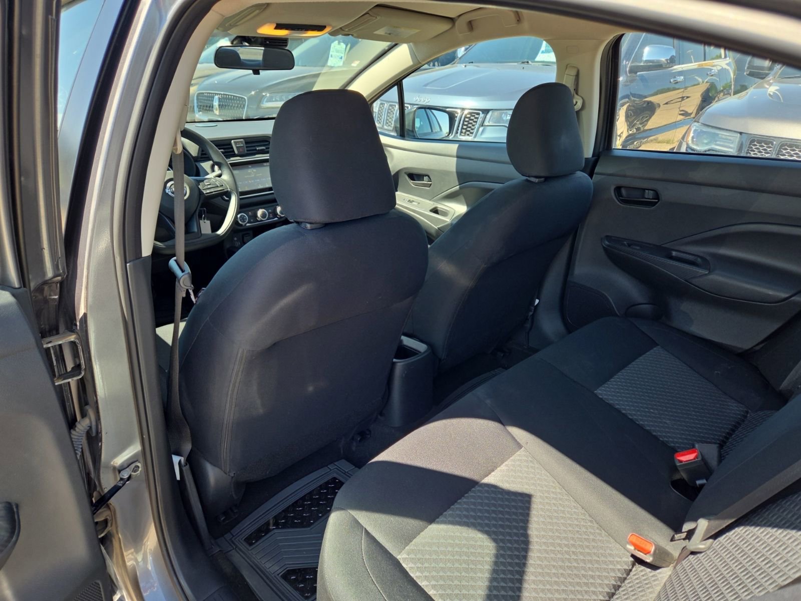 Used 2023 Nissan Versa S FWD image 14
