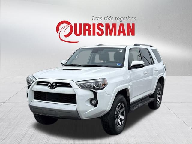 Used 2024 Toyota 4Runner TRD Off-Road Premium image 5
