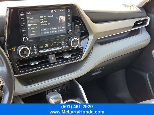 Used 2021 Toyota Highlander XLE FWD image 27