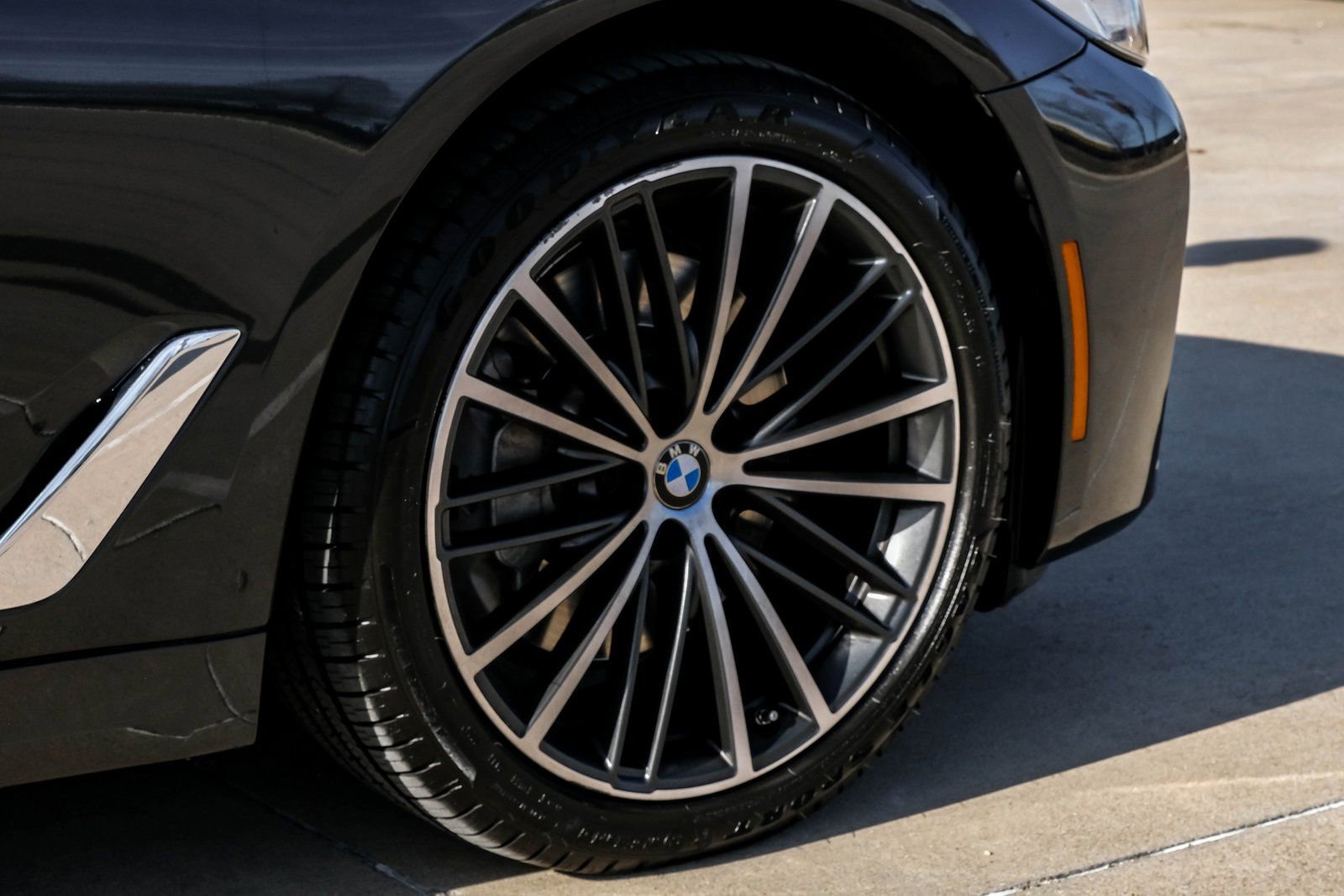 Used 2023 BMW 530i xDrive w/ Executive Package image 70