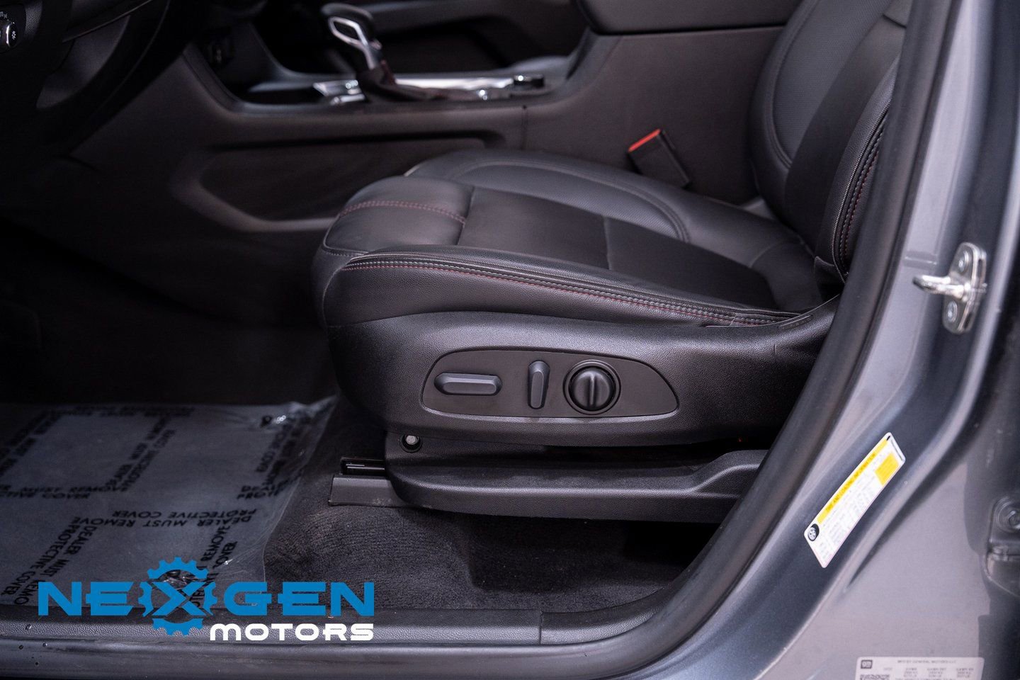 Used 2023 Chevrolet Traverse RS w/ LPO, Floor Liner Package image 26