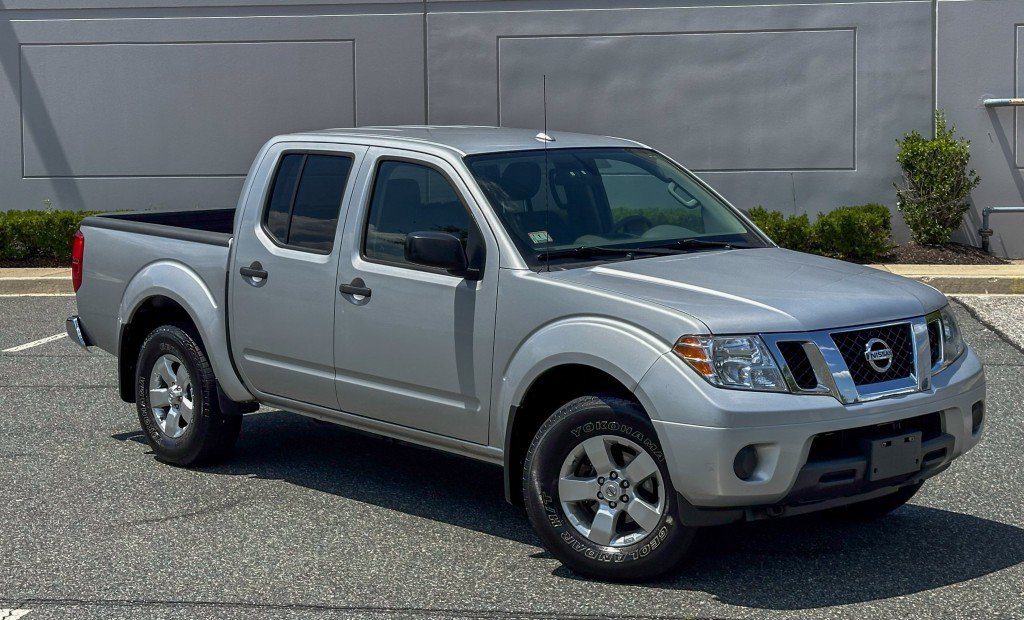 Used 2013 Nissan Frontier SV AWD/4WD image 7