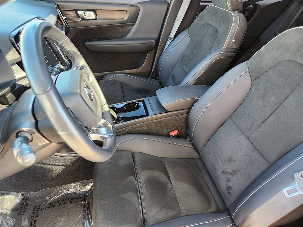 Used 2023 Volvo C40 P8 Recharge Ultimate image 6