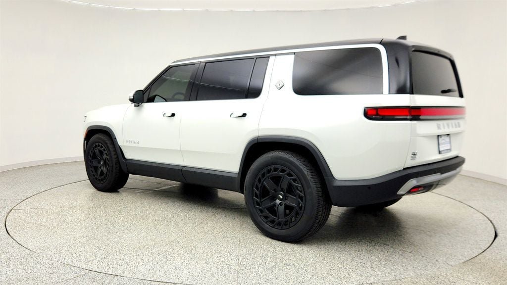 Used 2024 Rivian R1S Adventure AWD/4WD image 7