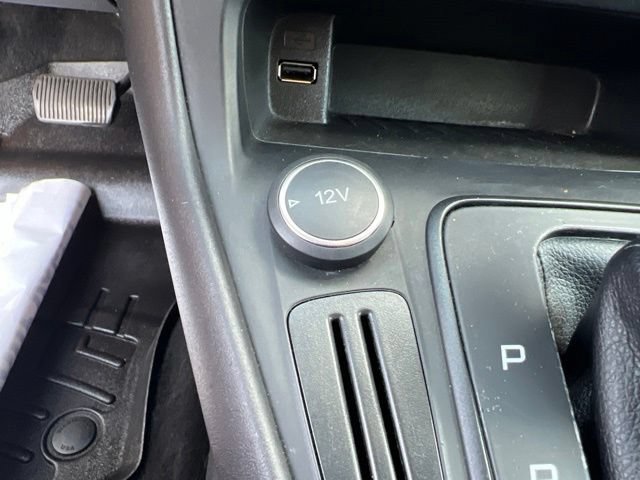 Used 2017 Ford Focus SE FWD image 22