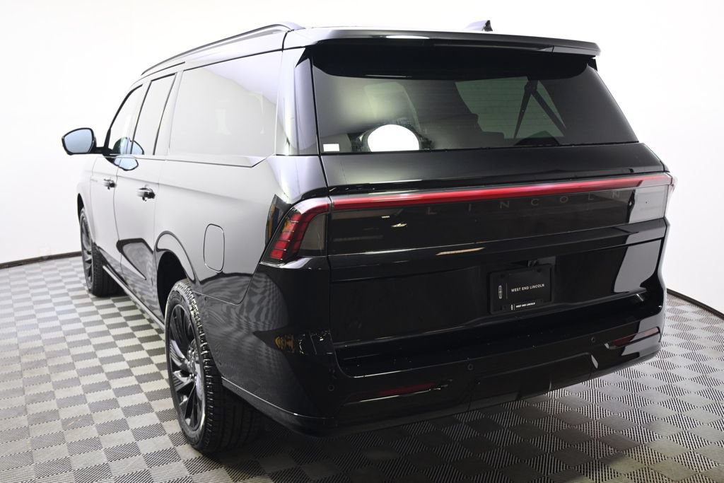 New 2027 Lincoln Navigator L Reserve w/ Jet Appearance Package AWD/4WD image 4