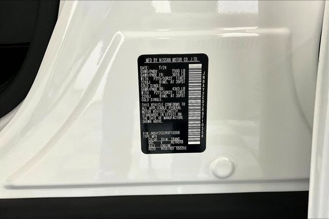 Used 2024 Nissan Armada Platinum w/ Cargo Package image 32