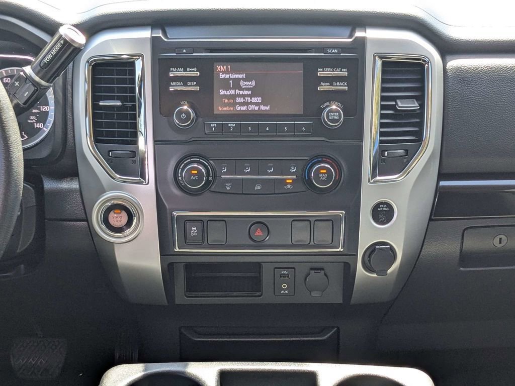 Used 2017 Nissan Titan SV image 17