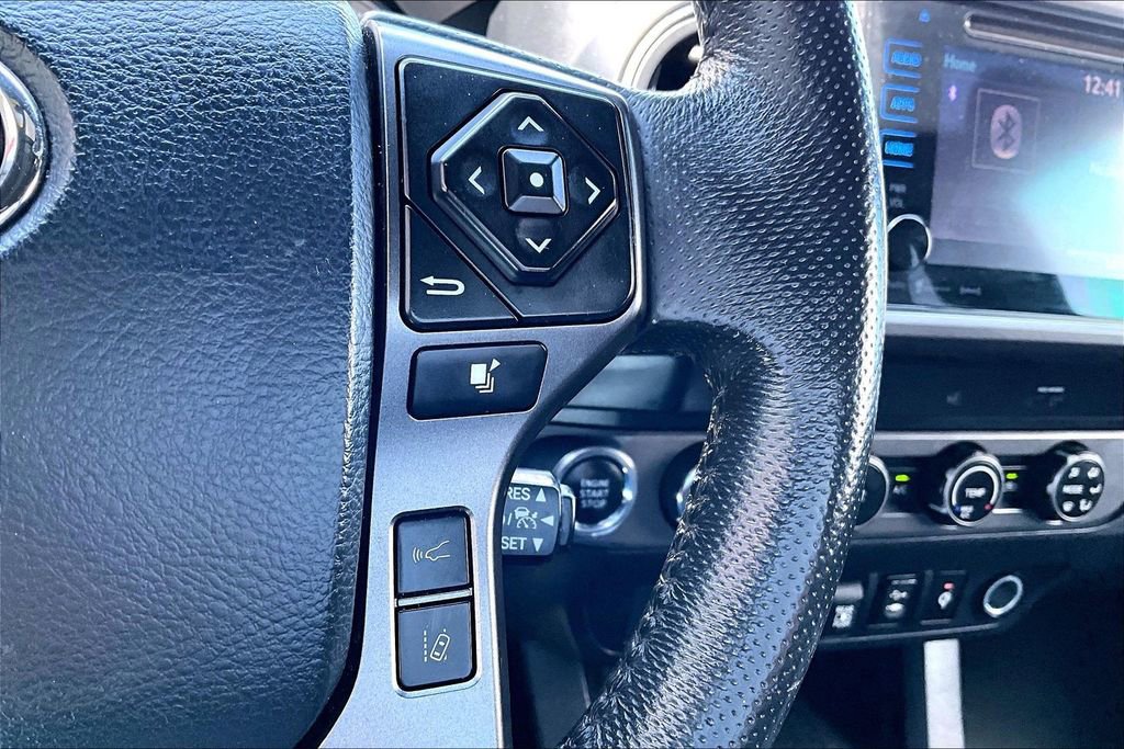 Used 2019 Toyota Tacoma TRD Off-Road AWD/4WD image 9