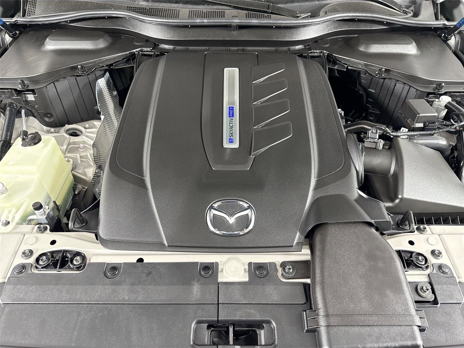 Used 2025 MAZDA CX-90 Plug-In Hybrid w/ Preferred AWD/4WD image 45