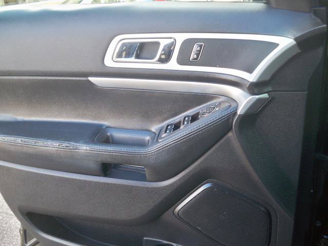 Used 2015 Ford Explorer XLT w/ Equipment Group 202B image 15