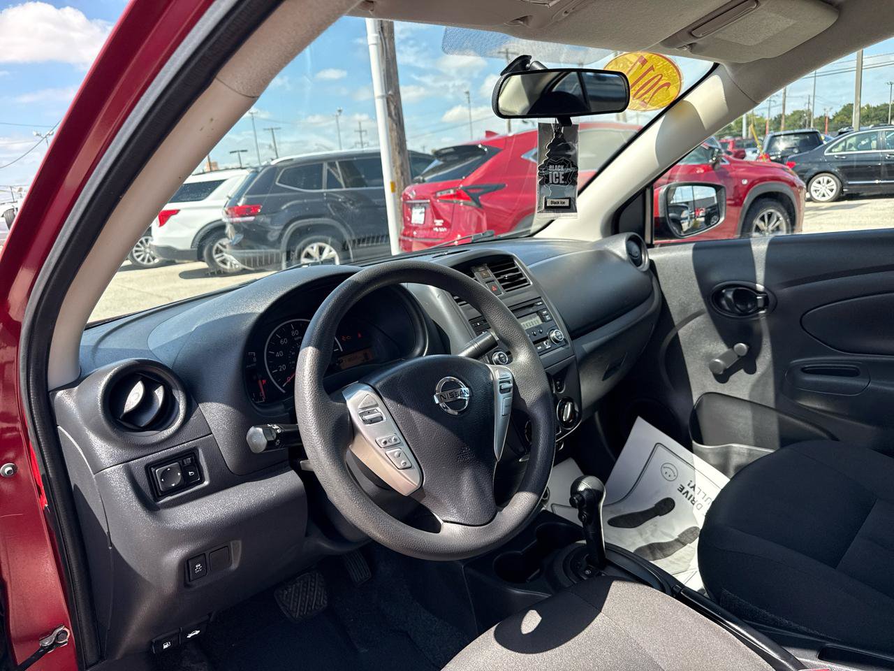 Used 2017 Nissan Versa S Plus FWD image 8