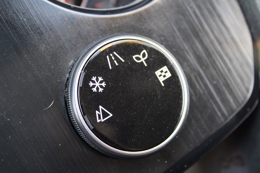 Used 2023 Nissan Rogue SV image 34