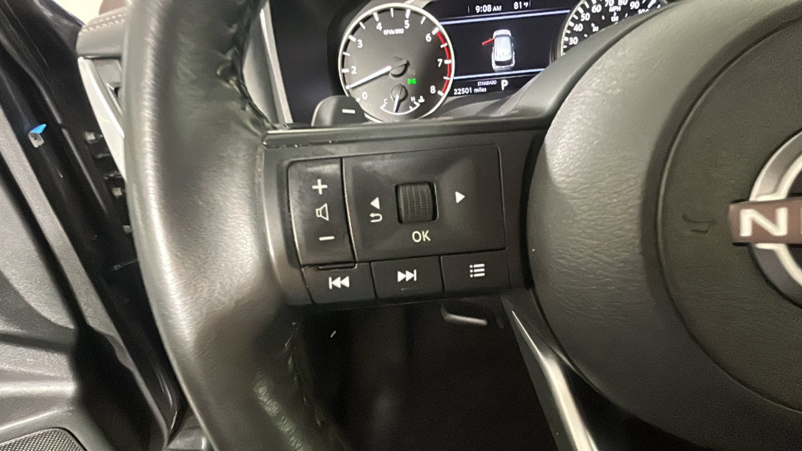 Used 2023 Nissan Rogue FWD image 17