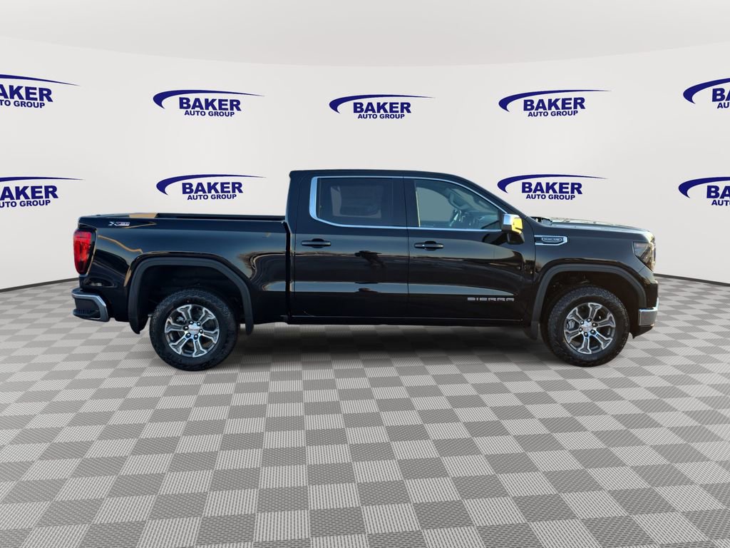 New 2026 GMC Sierra 1500 SLE image 4