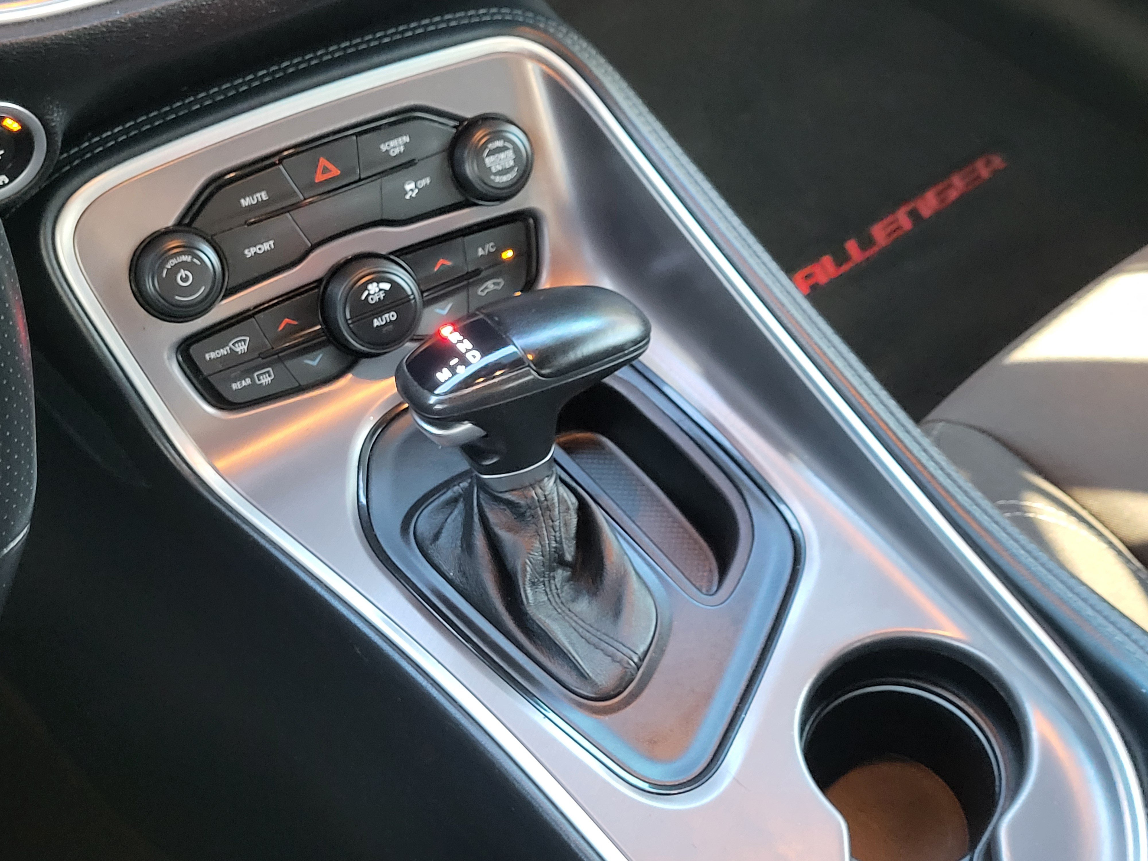 Used 2021 Dodge Challenger SXT RWD image 17